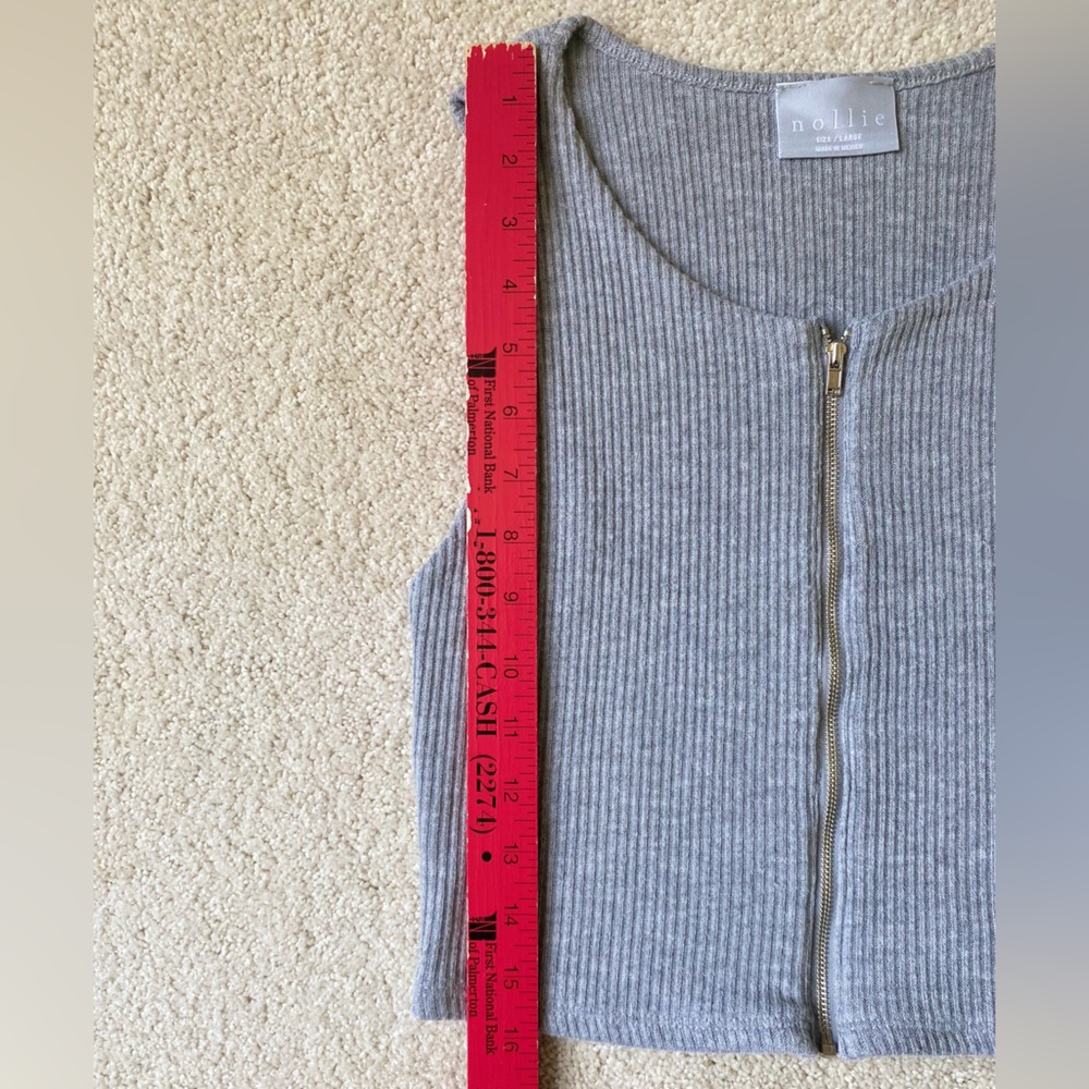 Ribbed Crop Top with Zipper Front - Picture 6 of 6
